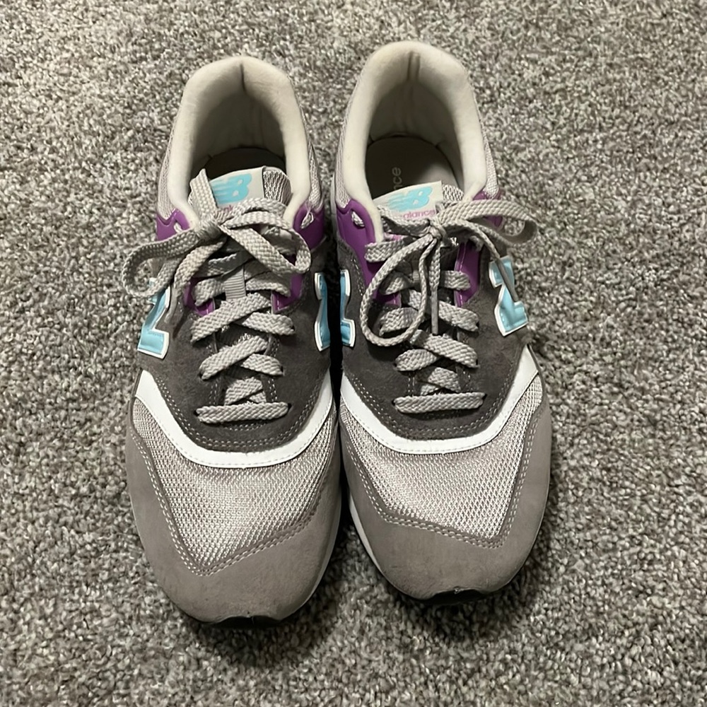New Balance women’s 997H